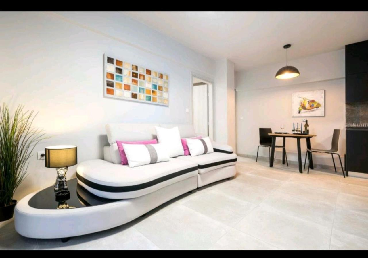 Romantic Jacuzzi Apartment Athen Exterior foto